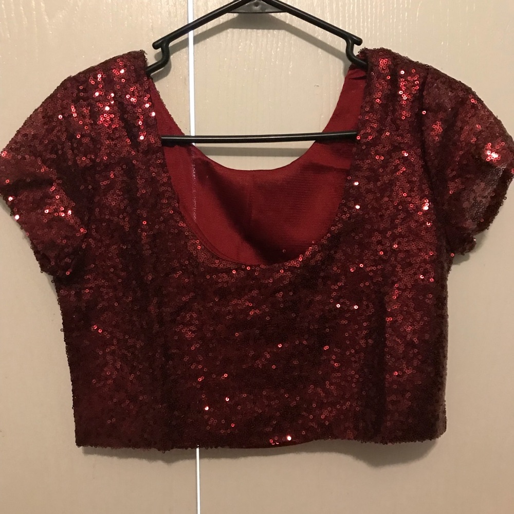 BBX Lephsnt sequin Crop Top(NWOT)